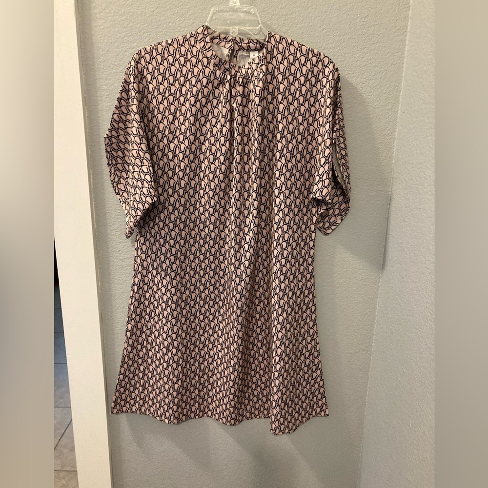 Lightweight dress Size Medium New With Tags